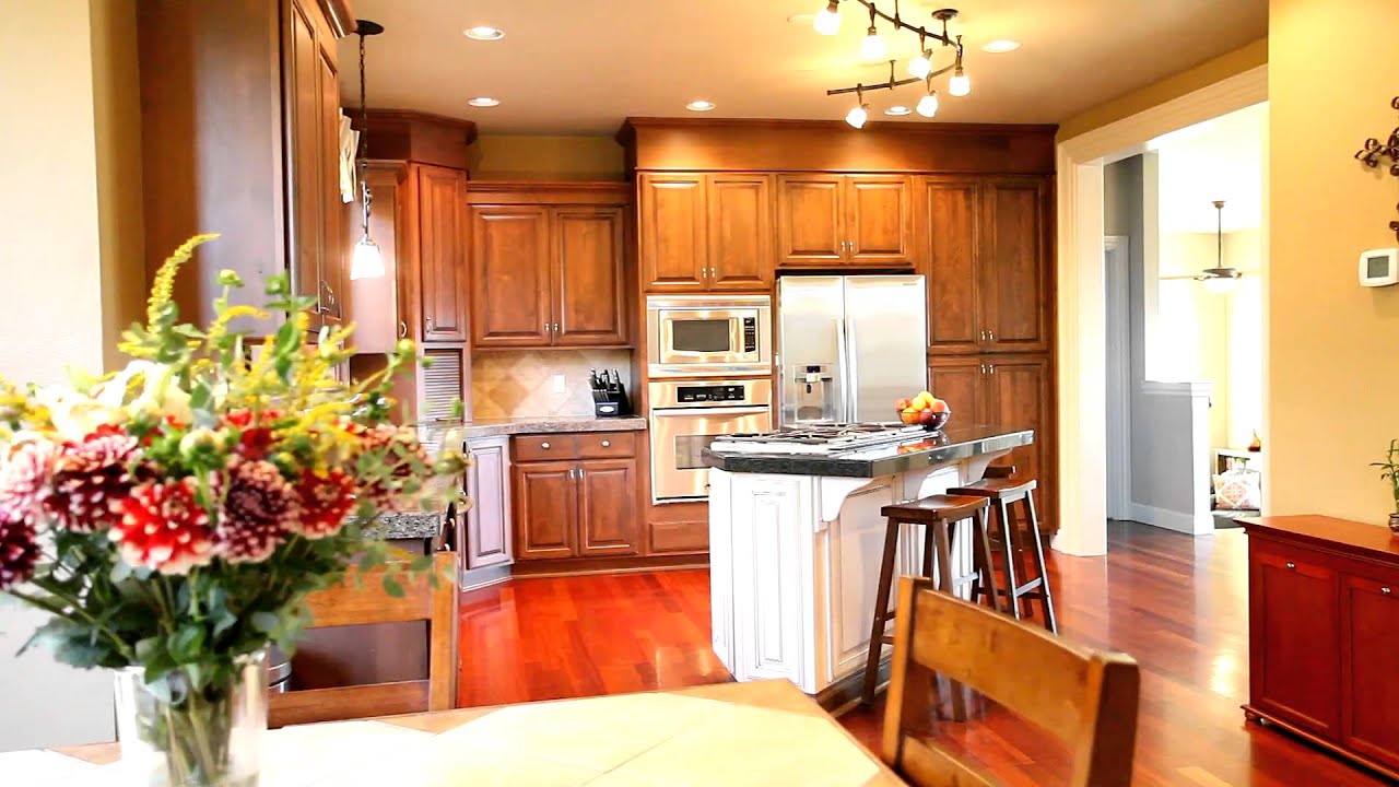 Custom Home near Creekside Golf Course Salem real estate and homes