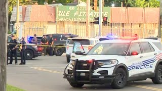 Detroit police officer, suspect injured in shooting on city's west side