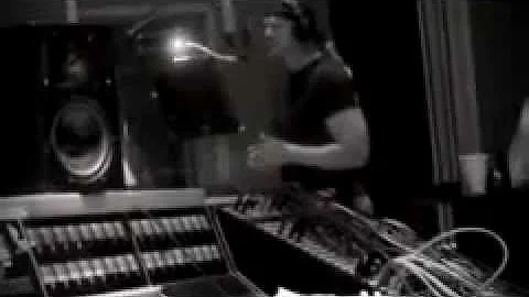 Trace Adkins - I Can't Outrun You - Rare video
