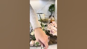 how to turn $30 flowers from trader joe’s into a professional looking arrangement 🫶🏼 #diyflowerarran