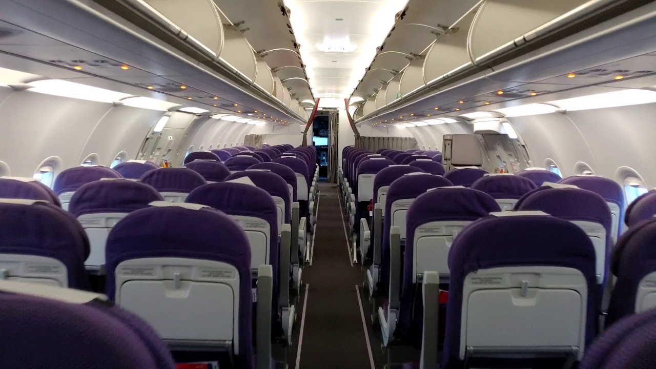 Algunos ángulos del A321 con interiores morados de Avianca N805AV