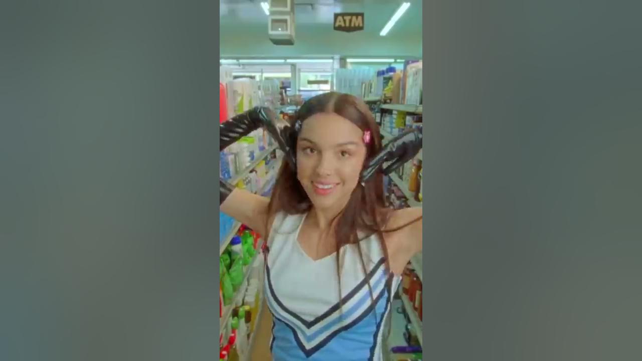 OLIVIA RODRIGO IS SINGING TO ME…? 🍿