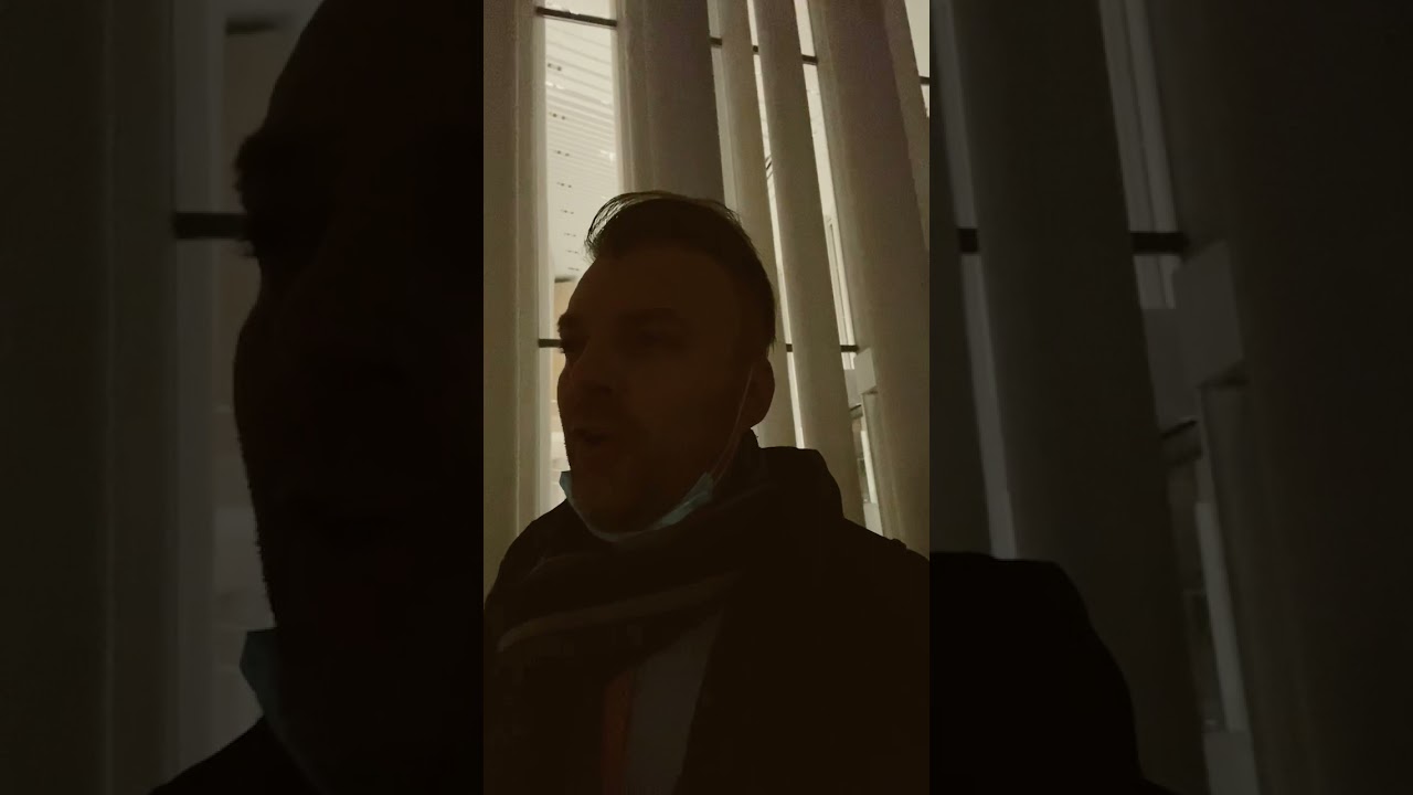 To flex or not to flex 💪🏼 VeVe | ECOMI | OMI