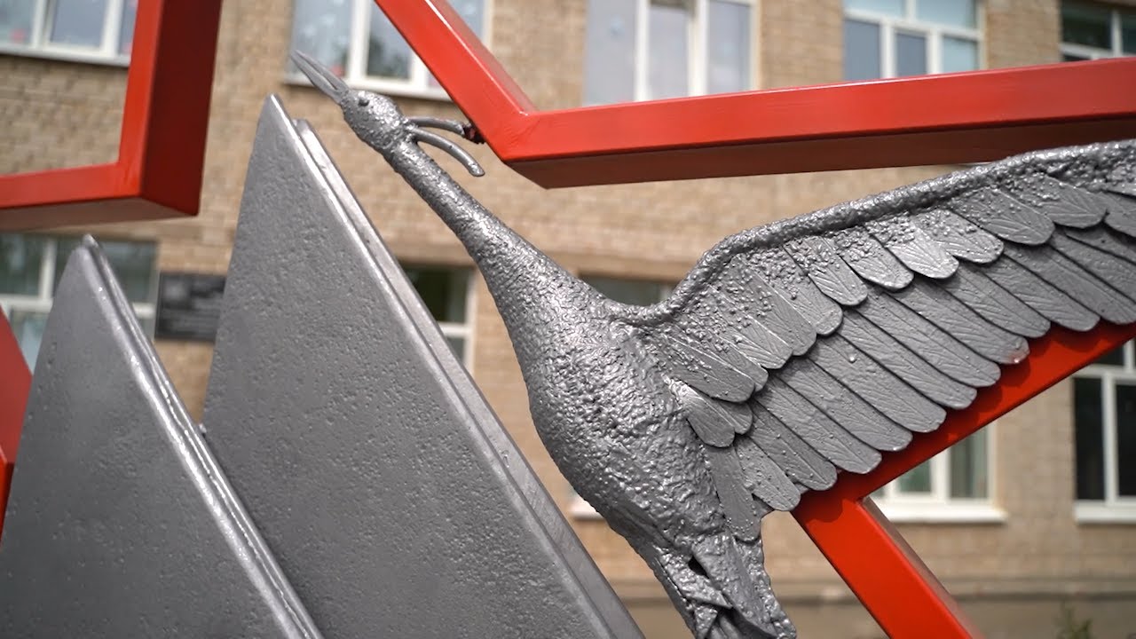 У мемориала «Не гаснет памяти свеча» появилась аллея - YouTube