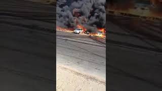 حريق ضخم يلتهم بعض السيارات علي طريق مصر الاسماعيليه الصحراوي