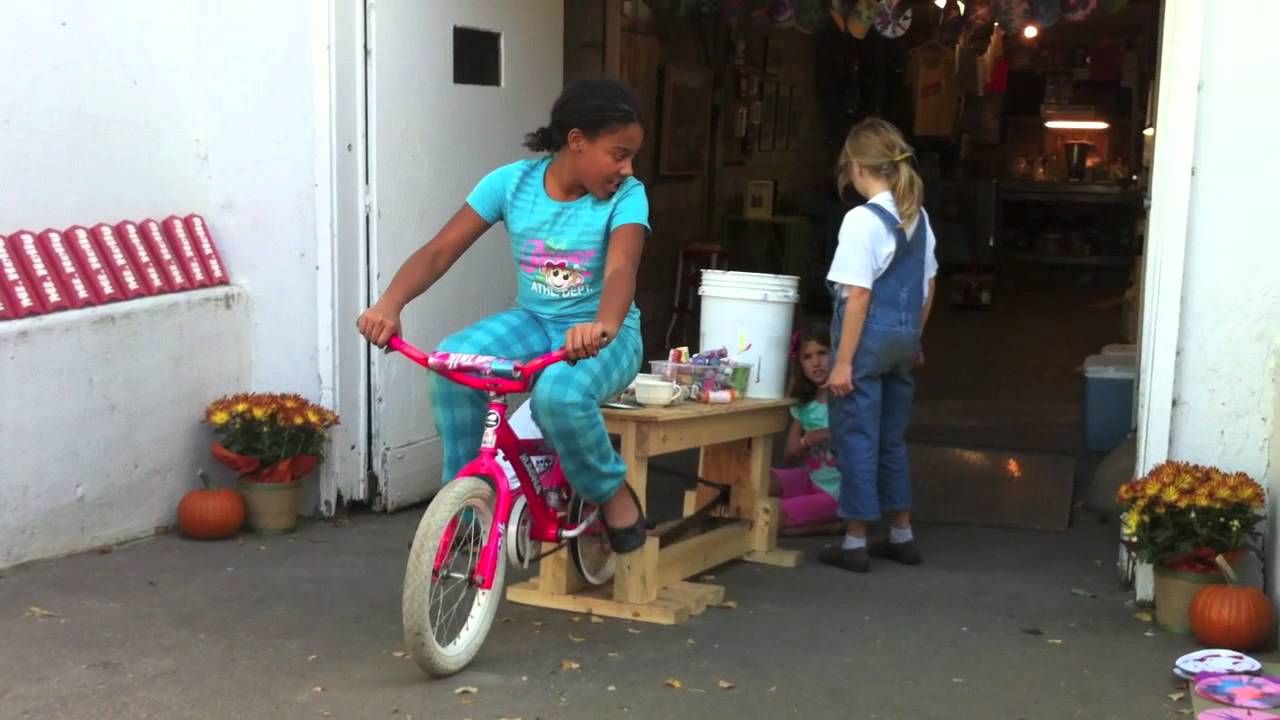 Spin Art Bike - YouTube