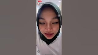 elissa (tiktok) payung,manja 😋 #tiktok #jilbab #artistiktokviral #viral