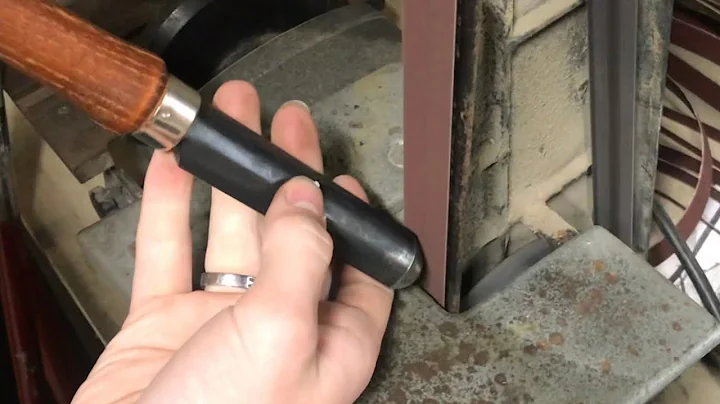 sharpen wood lathe tools in MINUTES the easy way (600 grit belt sander)