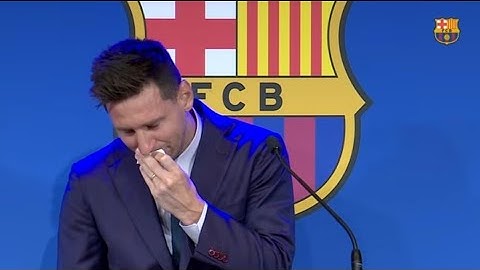 Emotional standing ovation for Leo Messi