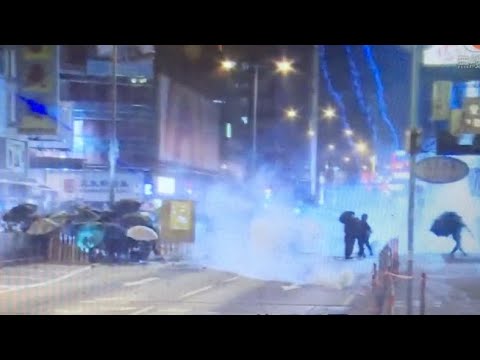 警方 催淚彈 還是 示威者 放火 導致 香港多區 二惡英 空氣濃度 増加？ 是因為 警察 轉用中國製催淚彈？ 二噁英是什麼？ 對健康有什麼影響？ 來源？ 誰要負責？ 後果自負？