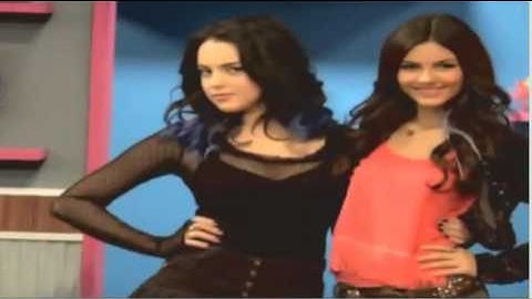 Victorious: "Take A Hint" - Elizabeth Gillies and Victoria Justice