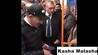 Dilənçi Paşinyan Metroda Dilənir