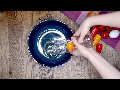 Video: Hvordan Skille Eggeplommen Fra Proteinet