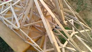 Automatic Catapult ( popsicle sticks )