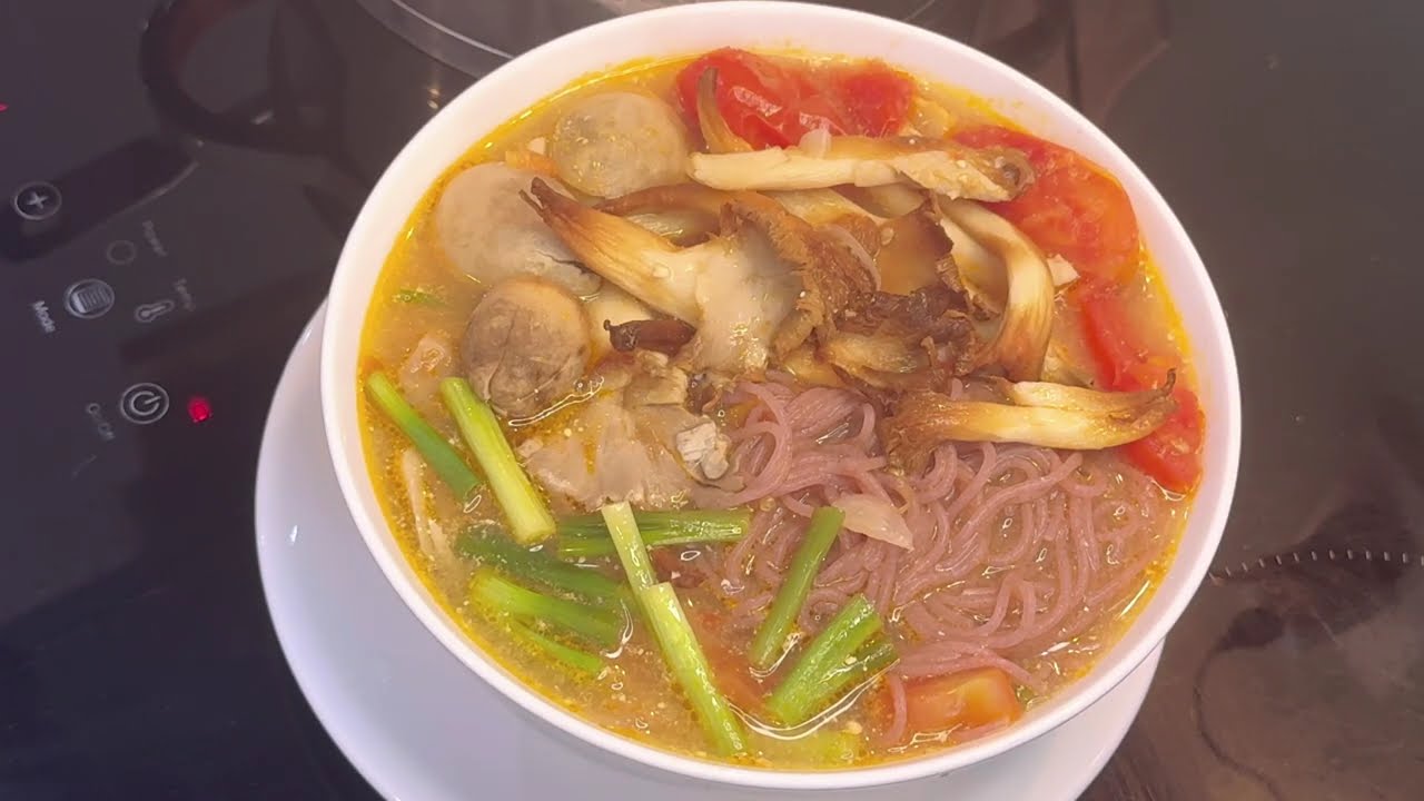 Món Chay Dễ Làm | Nấu Nhanh Bún Chay Nấm Cà Chua #109