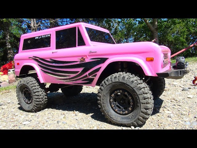 RC ADVENTURES - "CANDY”! JEM Unveils Her Axial SCX10 II 4x4 PiNK FORD BRONCO
