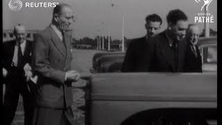 Minister of Supply visits British tractor factory (1948)