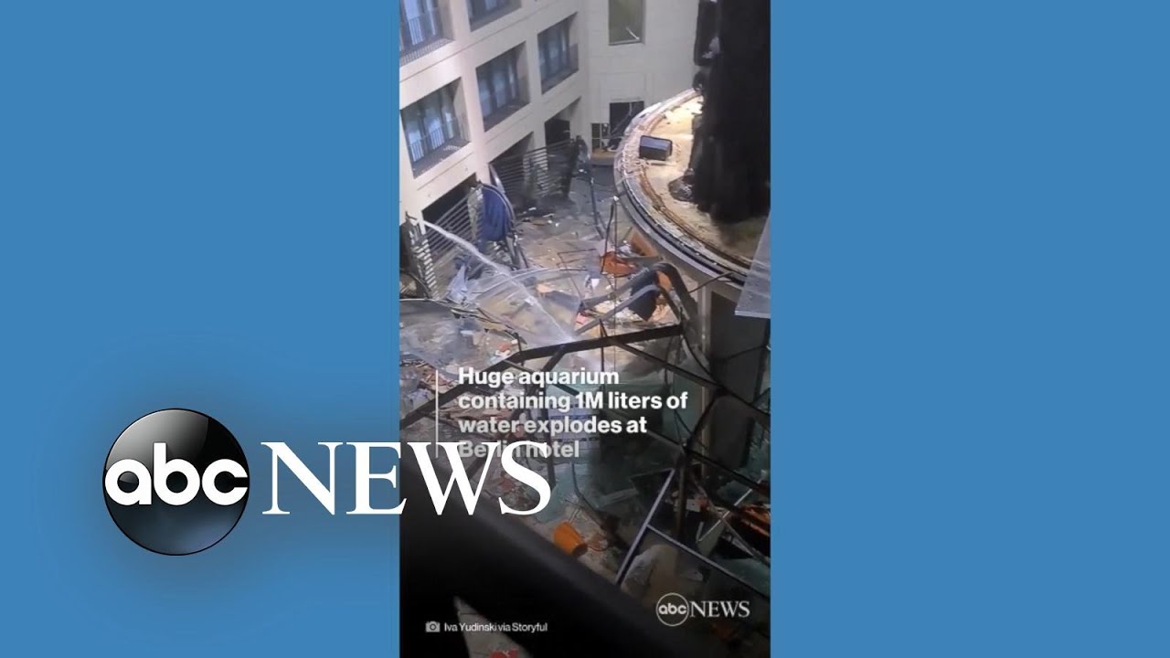 Huge aquarium bursts in Berlin