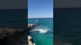 Jumping in the sea near Grotta della Poesia in Puglia - 3 augustus 2022