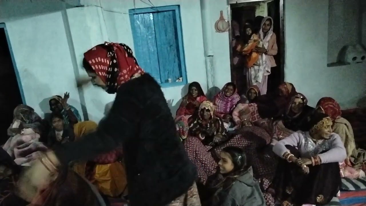 मतों पूरबियो पुरब देश रो म्हारी हैली ऐ बहुत शानदार भजन