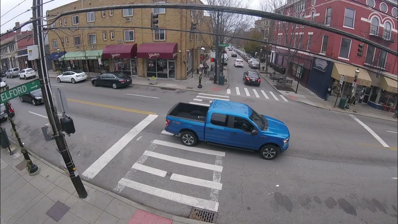 City Street Cam Ludlow Ave. Clifton Cincinnati, OH Sunday