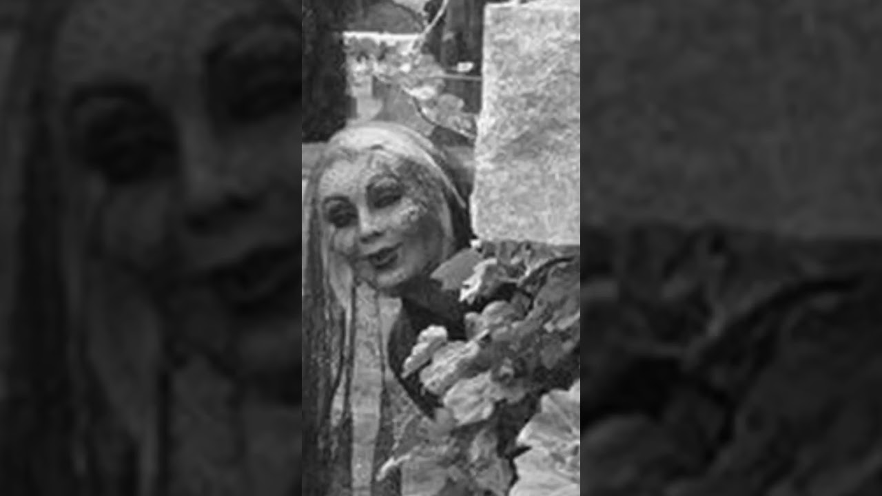 spooky and creepy statue!