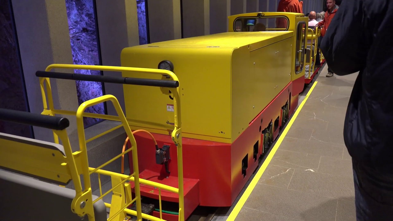 Stollenbahn Höhlen von Postojna