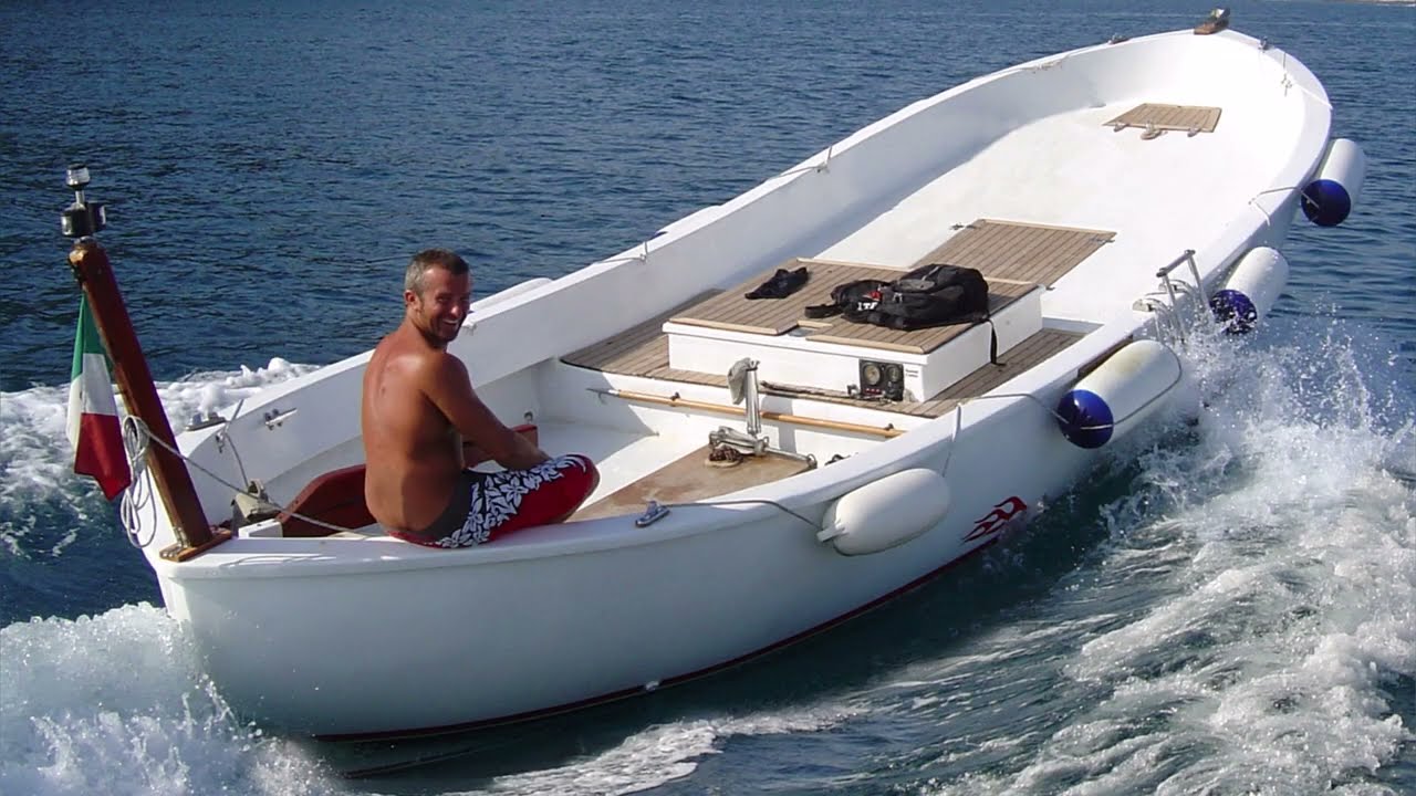 Gozzo in vetroresina restauro