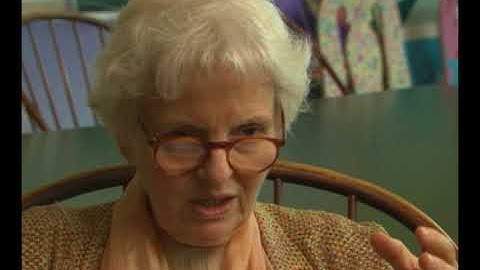 Robert Venturi & Denise Scott Brown - Redefining function (3/118)