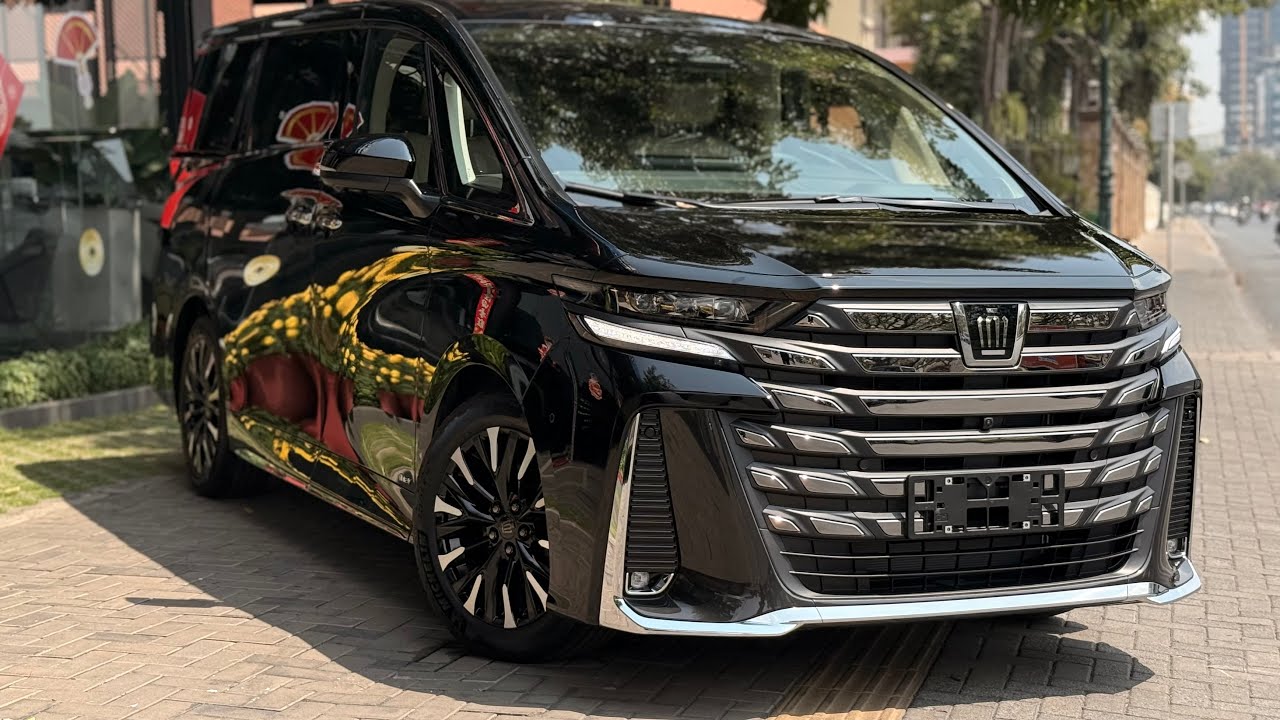 Toyota Crown Vellfire (2025) Hybrid 2.5 E-Four / In-Depth Walkaround ...