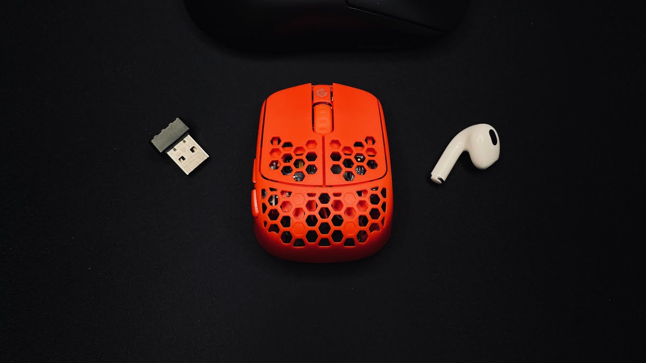 The Best Tiny Gaming Mouse (It's Wireless)