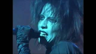 Moi dix Mois / front et baiser (live Scars of sabbath)