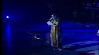 A.R.Rahman Concert LA, Part 17/41, Snehithane chords