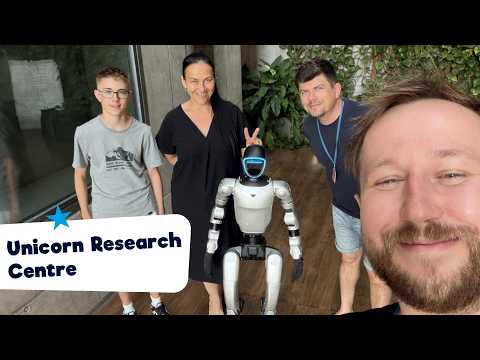 Humanoidní robot má nohu vel. 34, měří 135 cm váží 35kg. Jeho mozek se nachází v těle!