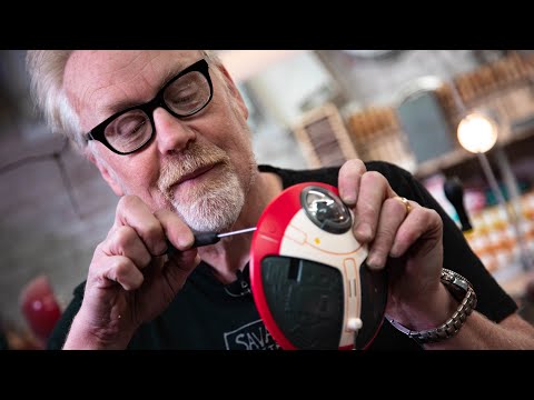 Adam Savage Takes Apart Star Wars' L0-LA59 Animatronic Robot!