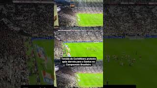 TORCIDA DO CORINTHIANS PROTESTA APÓS DERROTA PARA O SANTOS NO CAMPEONATO BRASILEIRO