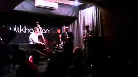Slow Blues In Bb   N Y    Yerevan