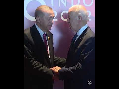 Cumhurbaşkanı Erdoğan, G20 Liderler Zirvesi’nde ABD Başkanı Biden ile görüstü