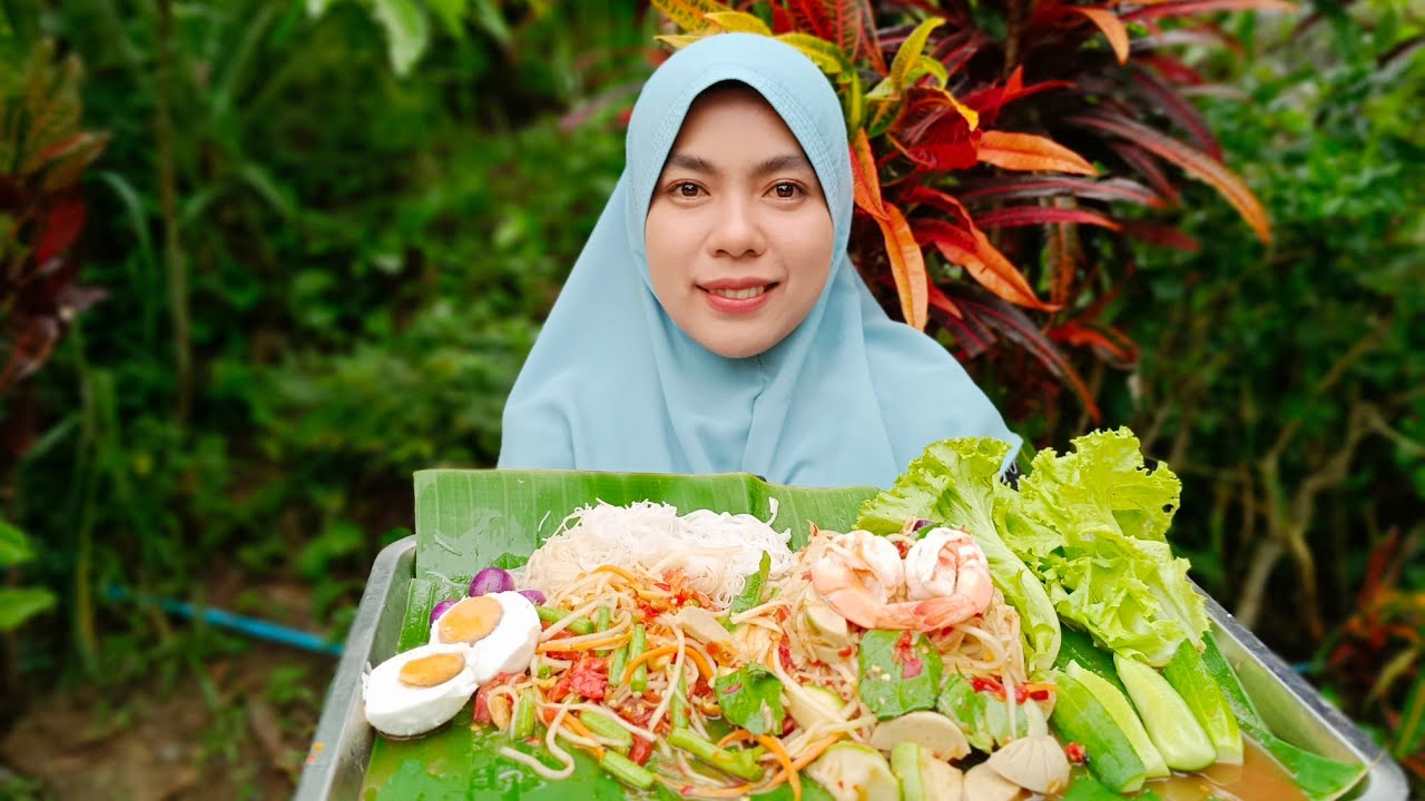 mari buat som tam thai kak yo(thai food)ส้มตำไทยและตำปลาร้า