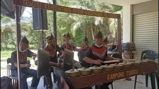 Team Tradisi Kebudayaan Dusun Kimaragang Kg. Tinogu shows the traditional music of Pinakang.