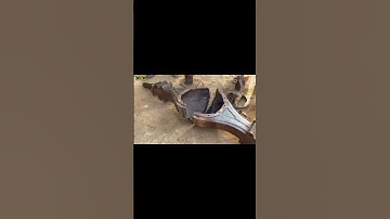 The Axle of a Truck Broken in a Strange Place // And the Masters of Metal Fixed it Using Magic