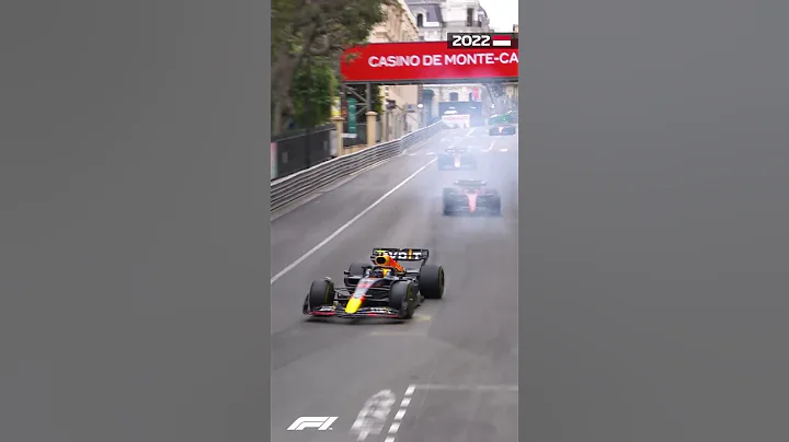 Pigeon Spooks Race Leader 😱 #Shorts