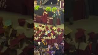 La mejor celebración de graduación 💪 #shorts | ESPN Deportes (via @sam.kxnt) La mejor celebración de graduación 💪 #shorts | ESPN Deportes (via @sam.kxnt)