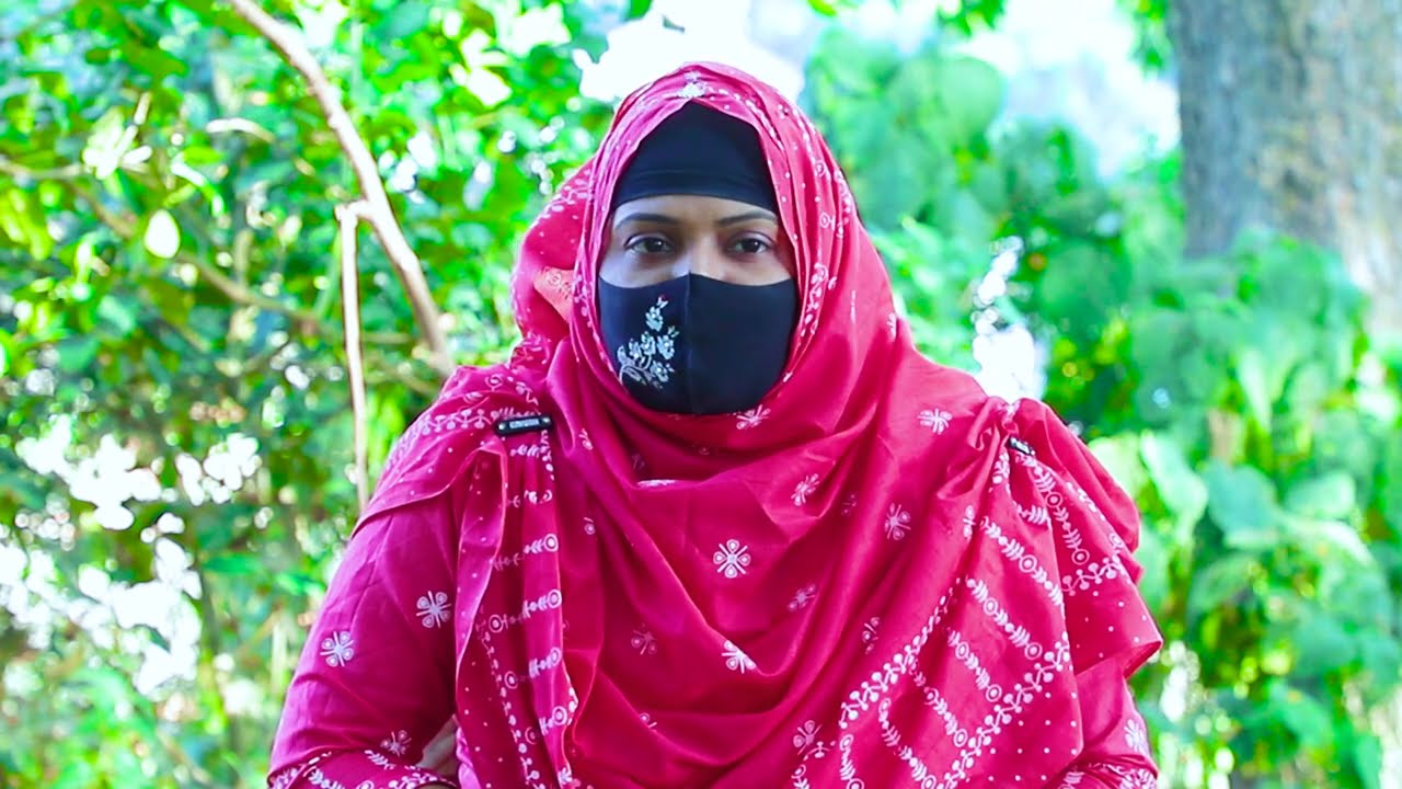 বিয়ের পর জানতে পারছি তার করার ঠেলায় আমার আগে তার পাঁচ ছয়টা বউ চলে গেছে ।।