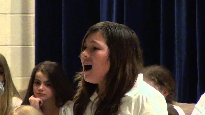 Isabelle singing Shadowland