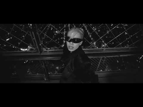 Come with me to Paris Fashion Week.