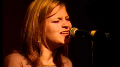 Joy Honeycutt sings Silent Night