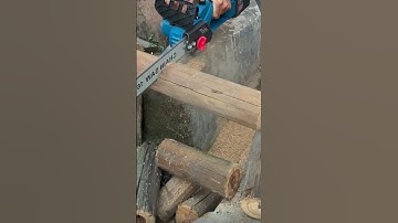 the process of cutting wood easily using a chainsaw #construction #popular #wood #chainsaw #shorts
