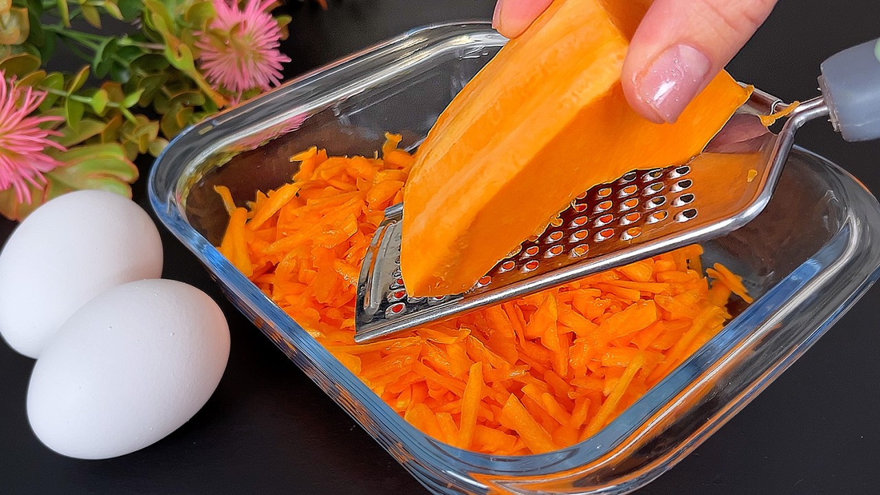 🔥🎃Ешьте осенью больше тыквы! Просто натрите тыкву и добавьте яйца.