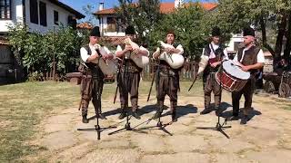 видео: Каба гайда Родопска сюита Димитър Арнаудов и Формация Родопико с музикално пътешествие през Родопите картинка: Каба гайда Родопска сюита Димитър Арнаудов и Формация Родопико с музикално пътешествие през Родопите
